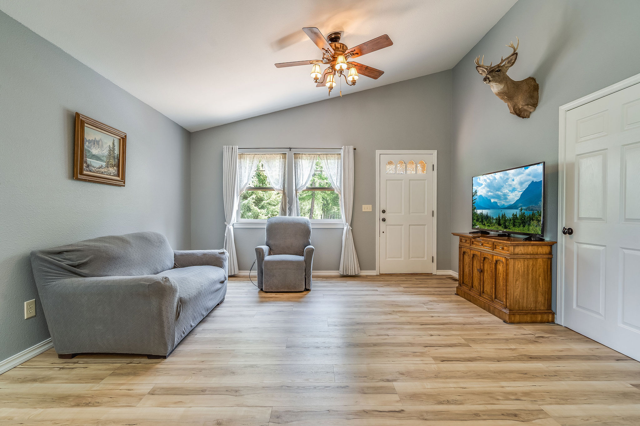 598 Tamarack Lane