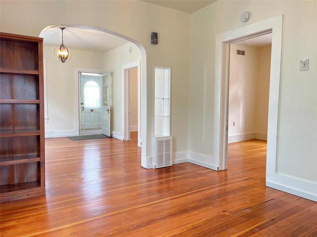 Photo of 1009 Logan Street, Helena, MT 59601 (MLS # 30076066)