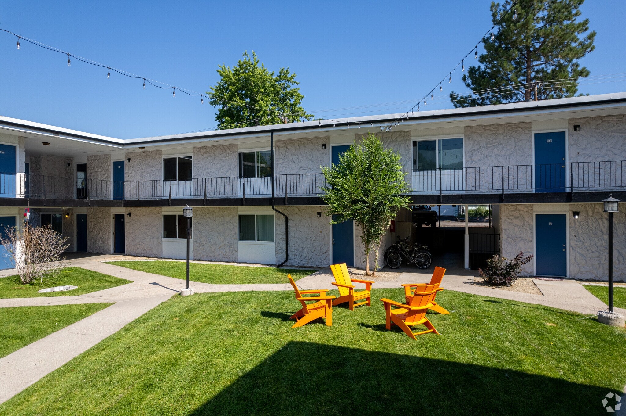 130 W Kent Avenue