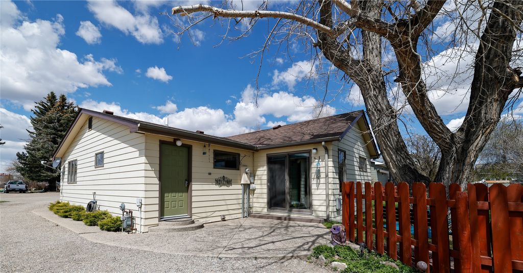Photo of 813 S Michigan Street, Conrad, MT 59425 (MLS # 30069642)