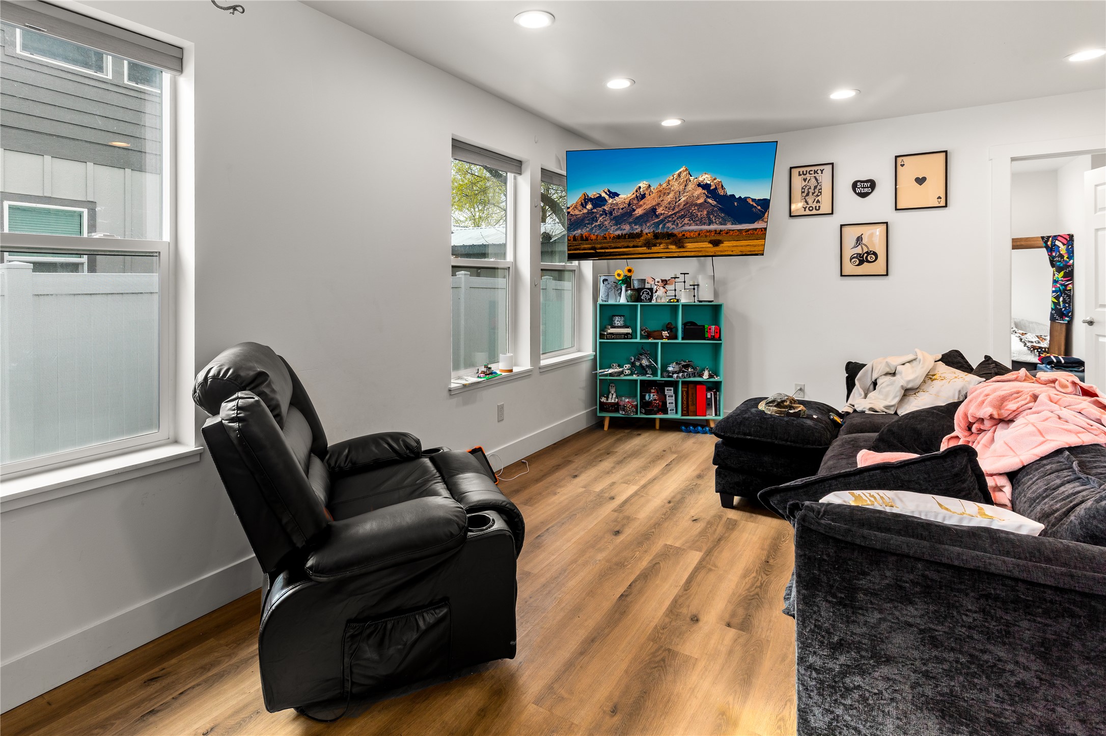 1031 4th Avenue W