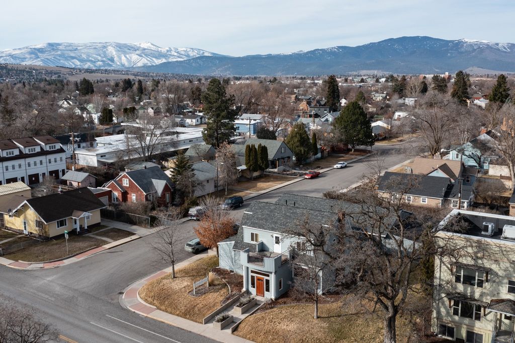 Photo of 1923 Higgins Avenue, Missoula, MT 59801 (MLS # 30066389)