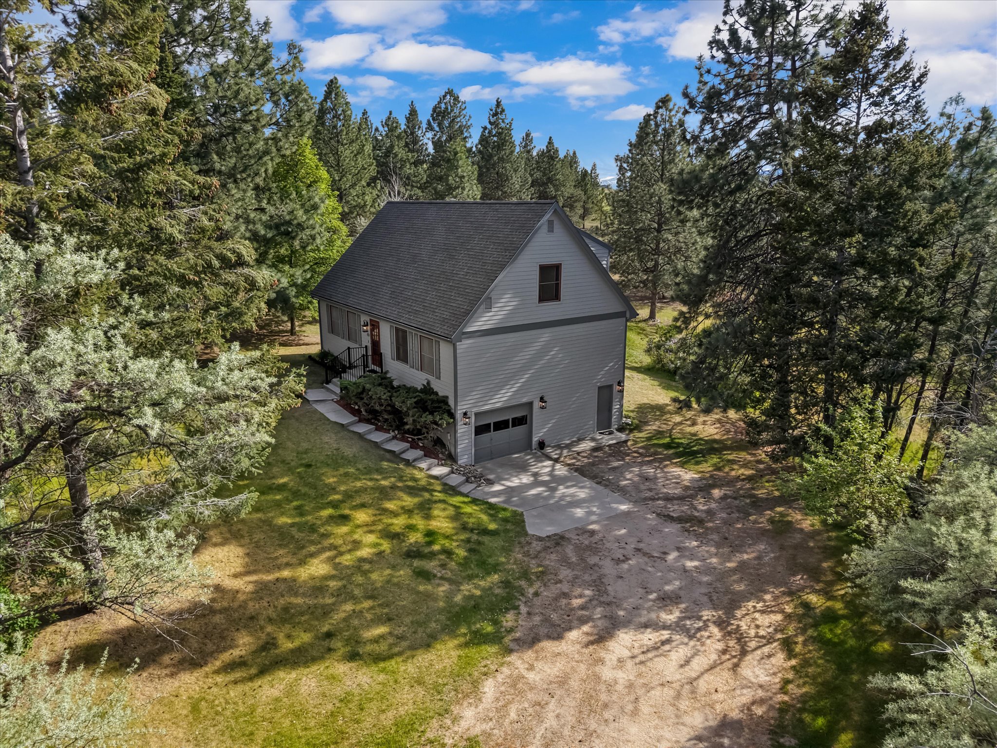 428 Sapphire Lane