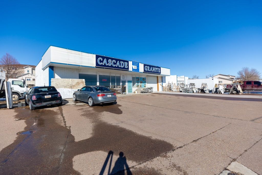 Photo of 1001 9th Street NW, Great Falls, MT 59404 (MLS # 30062017)