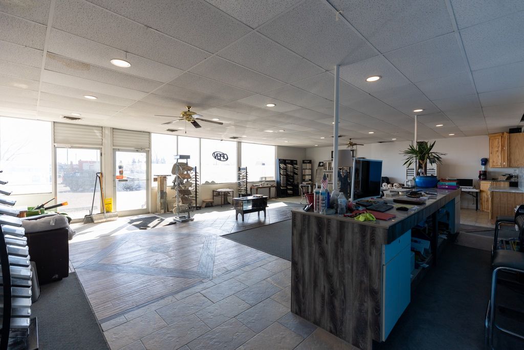 Photo of 1001 9th Street NW, Great Falls, MT 59404 (MLS # 30062017)