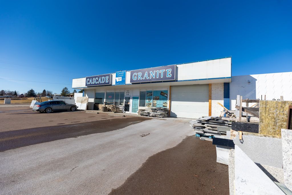 Photo of 1001 9th Street NW, Great Falls, MT 59404 (MLS # 30062017)