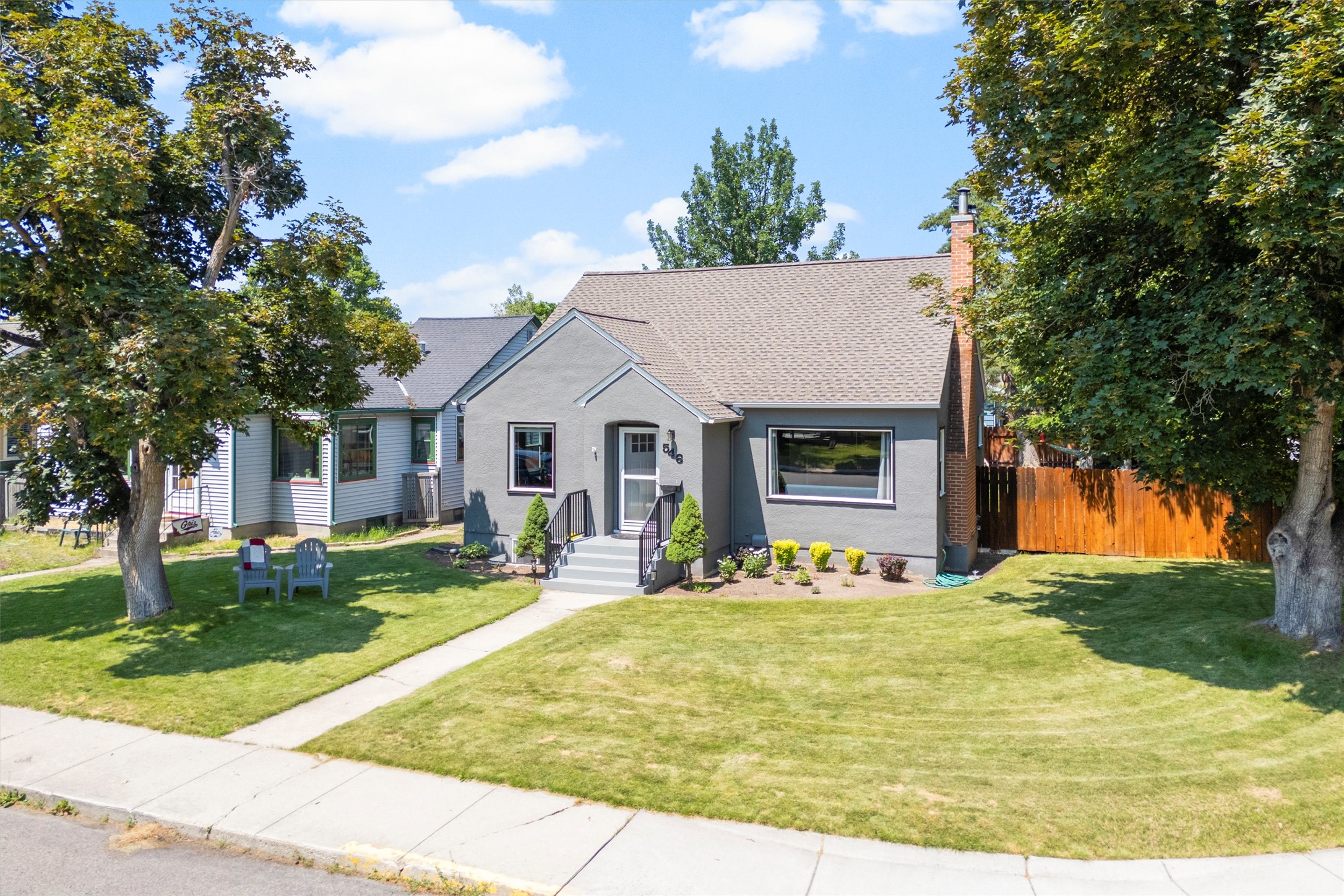 546 Woodworth Avenue