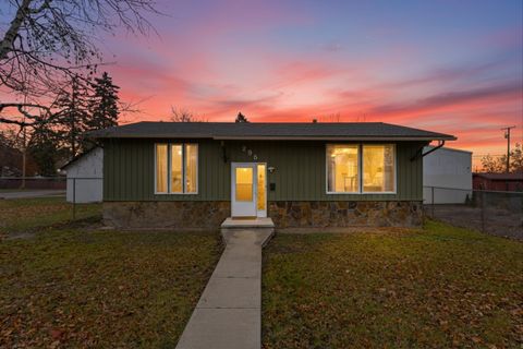 Photo of 295 4th Avenue, Kalispell, MT 59901 (MLS # 30061444)