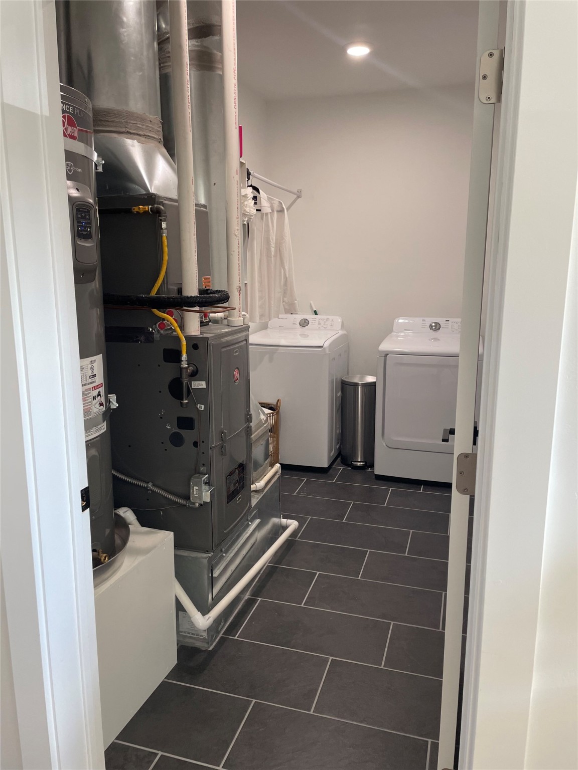 Missoula, Montana 59808, United States, 3 Bedrooms Bedrooms, ,2 BathroomsBathrooms,Residential,Active,144244