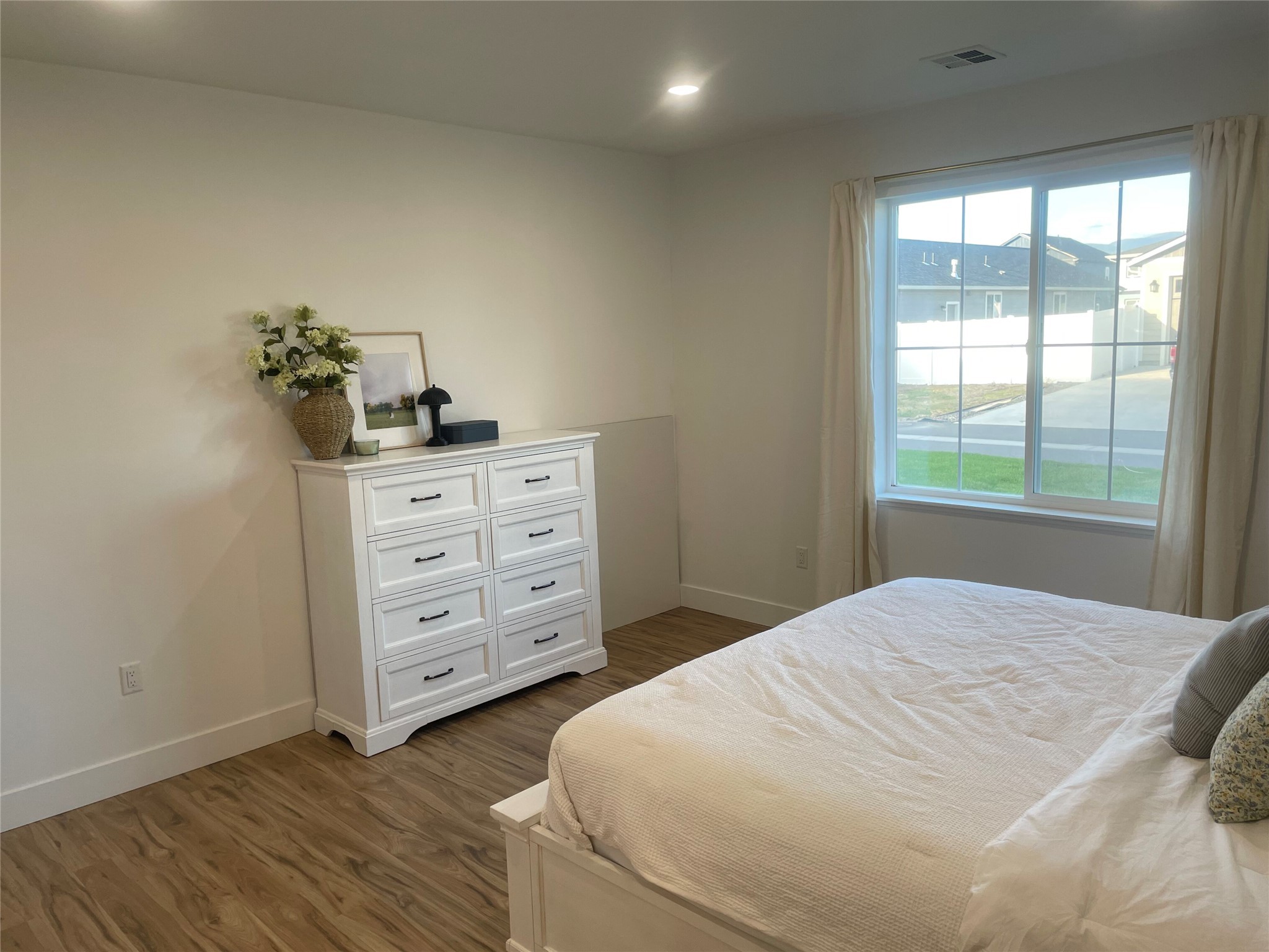 Missoula, Montana 59808, United States, 3 Bedrooms Bedrooms, ,2 BathroomsBathrooms,Residential,Active,144244