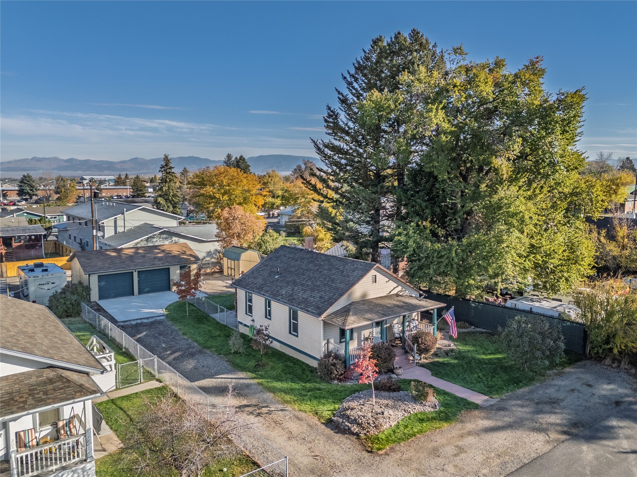 212 E Riggs Street