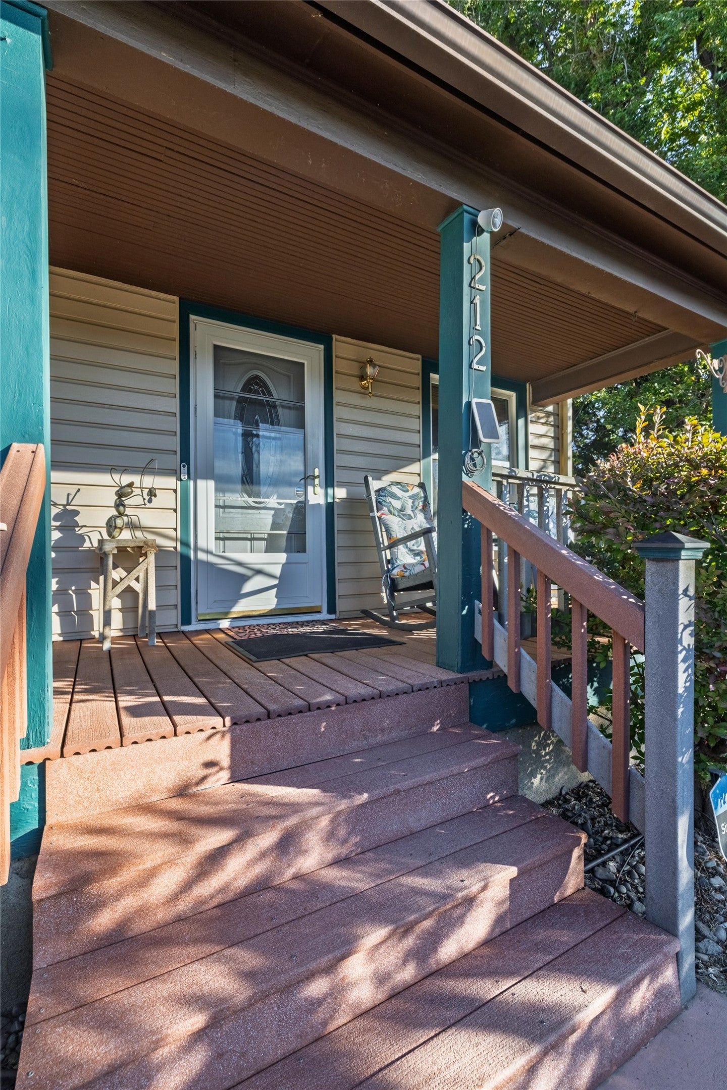 212 E Riggs Street