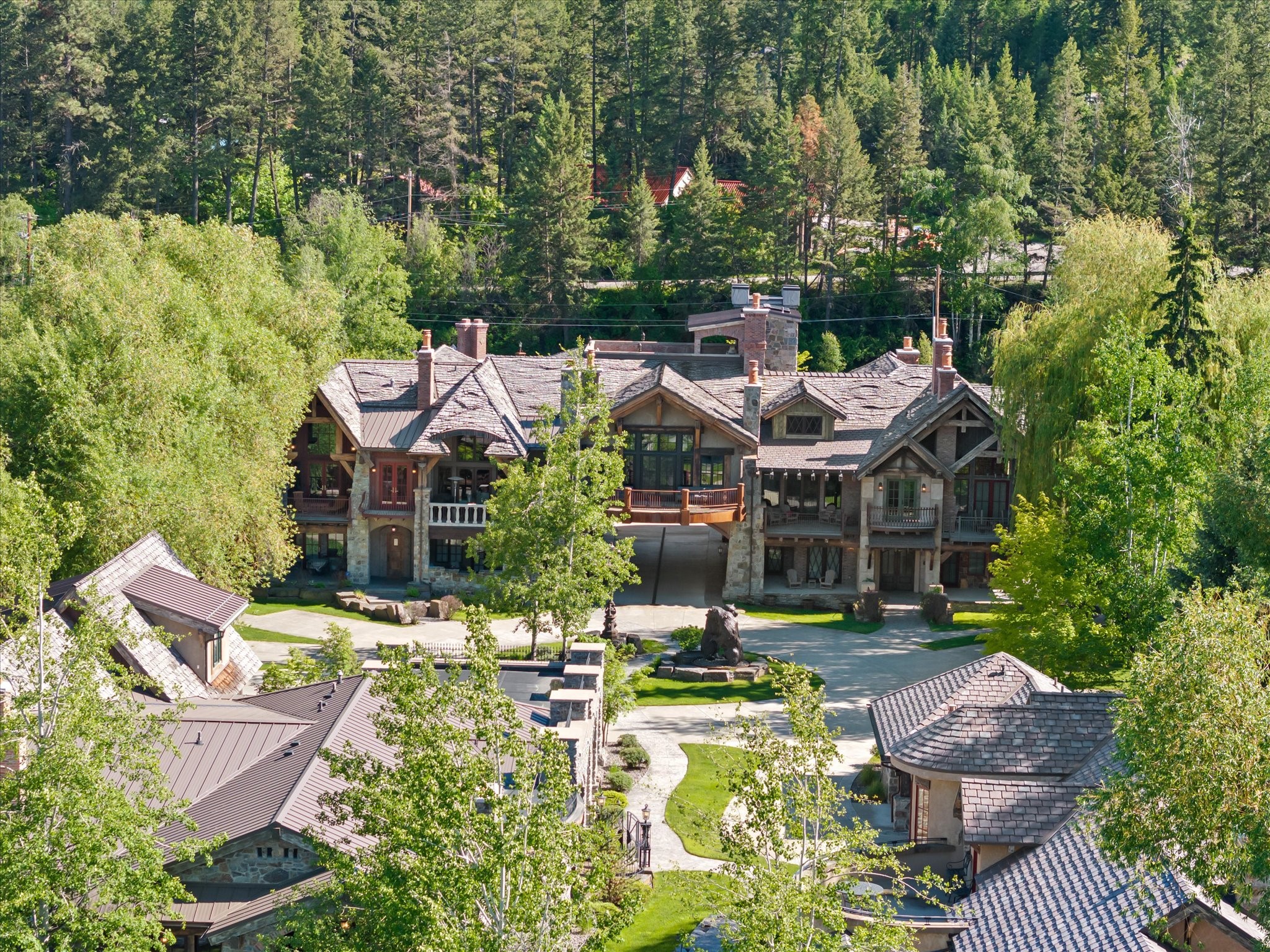 10 Bear Dance Village