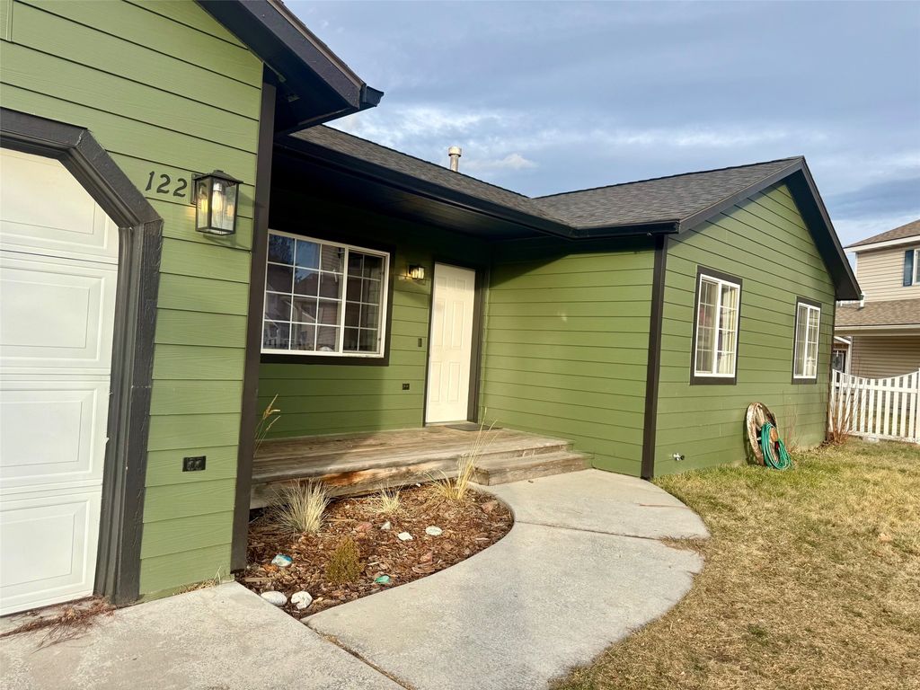 Photo of 122 Harry Court, Hamilton, MT 59840 (MLS # 30064665)