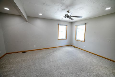 Tiny photo for 3501 15th Ave AVE S, Great Falls, MT 59405 (MLS # 30071370)
