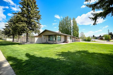 Tiny photo for 3501 15th Ave AVE S, Great Falls, MT 59405 (MLS # 30071370)