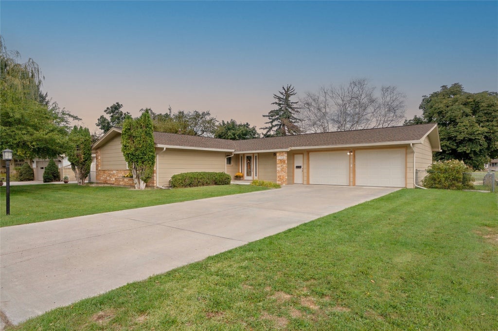 Photo of 3817 Bellecrest Drive, Missoula, MT 59801 (MLS # 30078852)