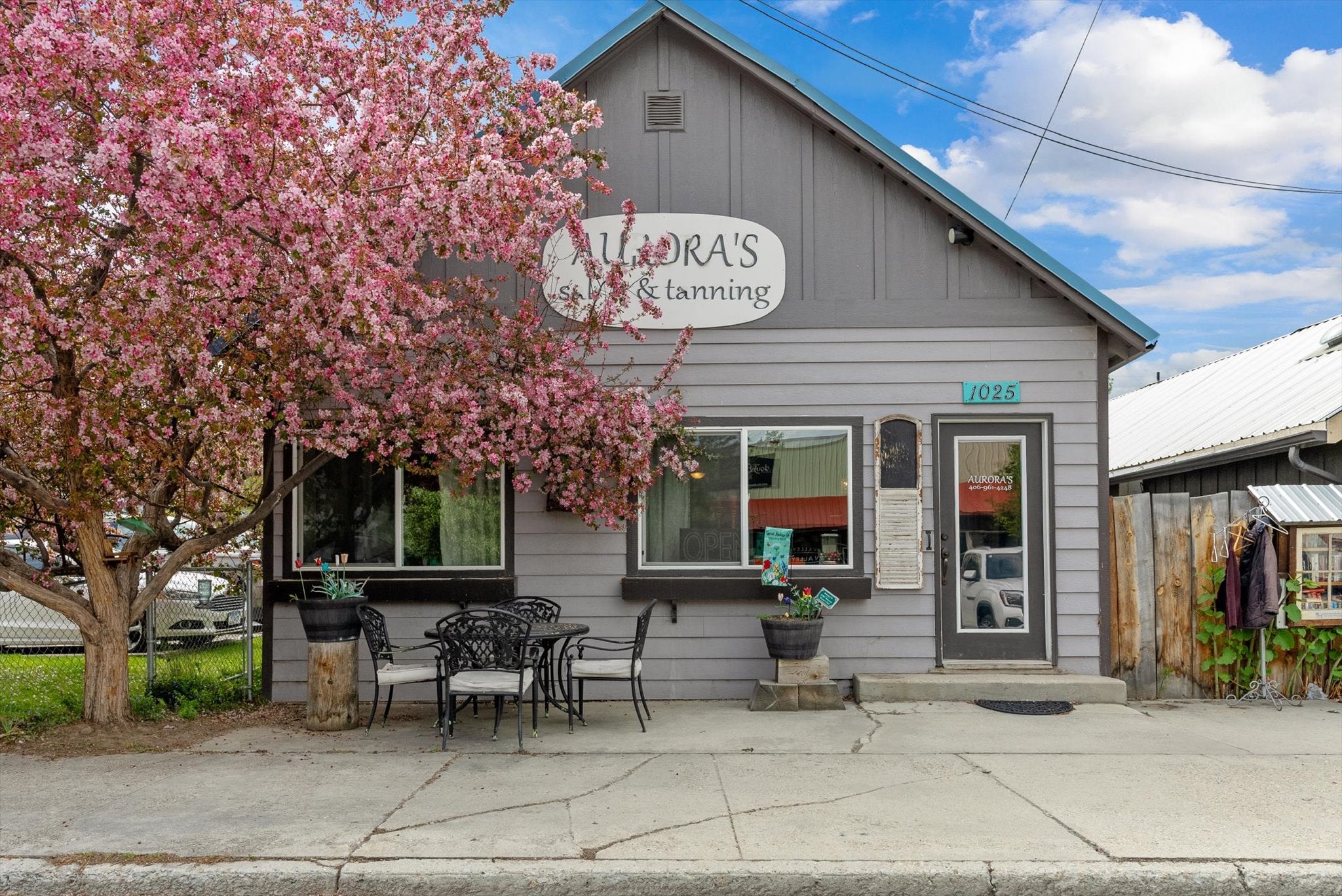 1025 Main Street