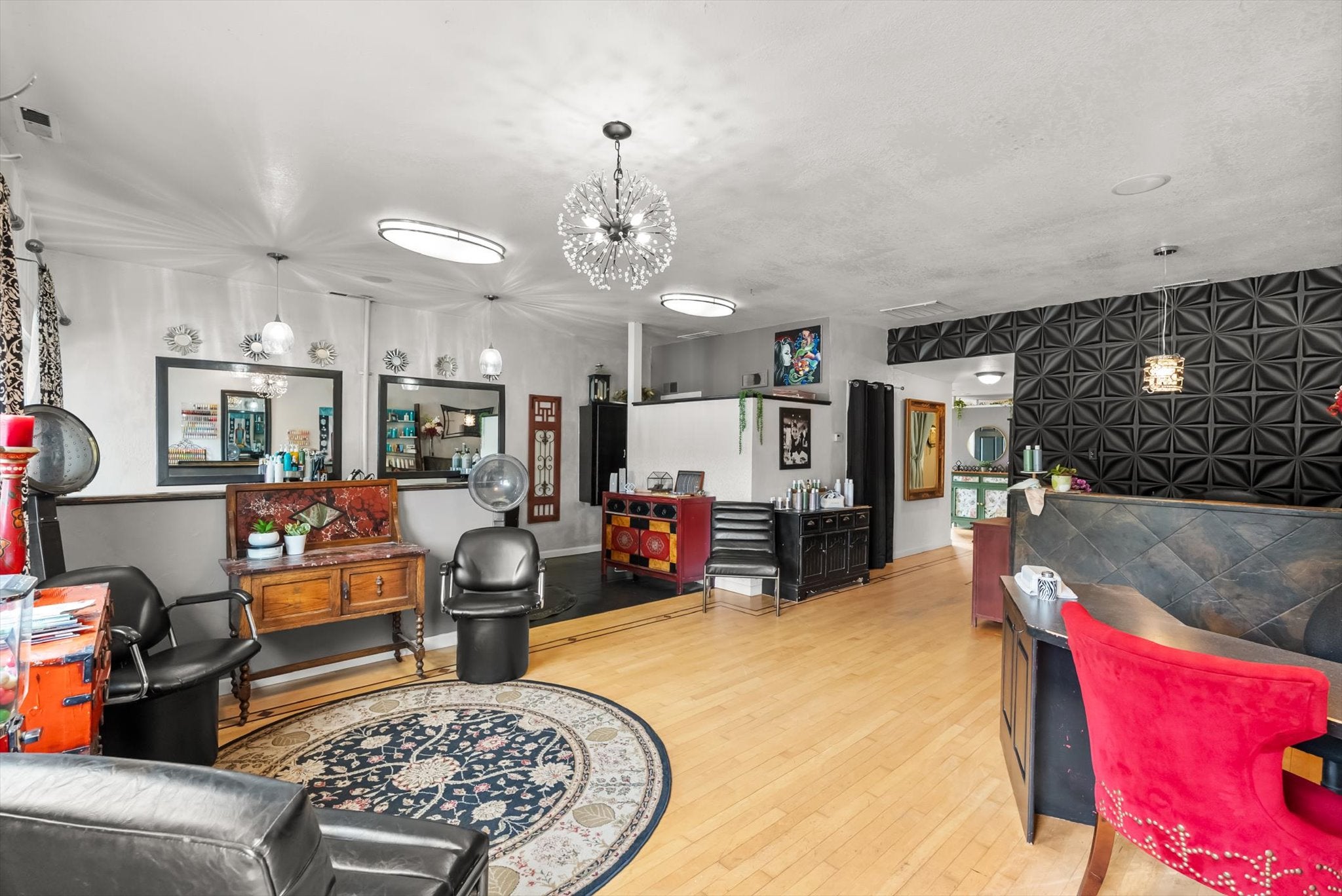 1025 Main Street