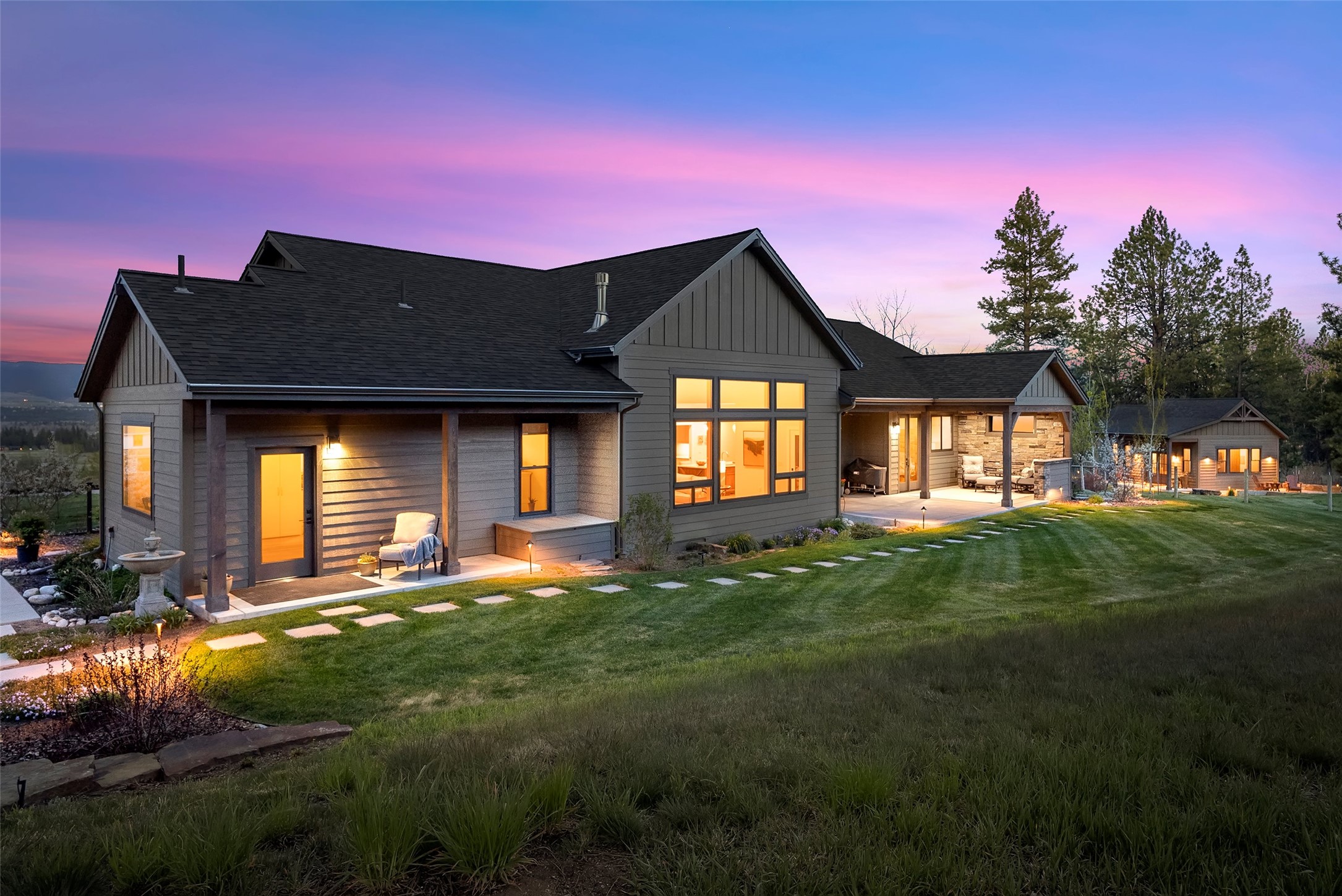 786 Saddleback Drive