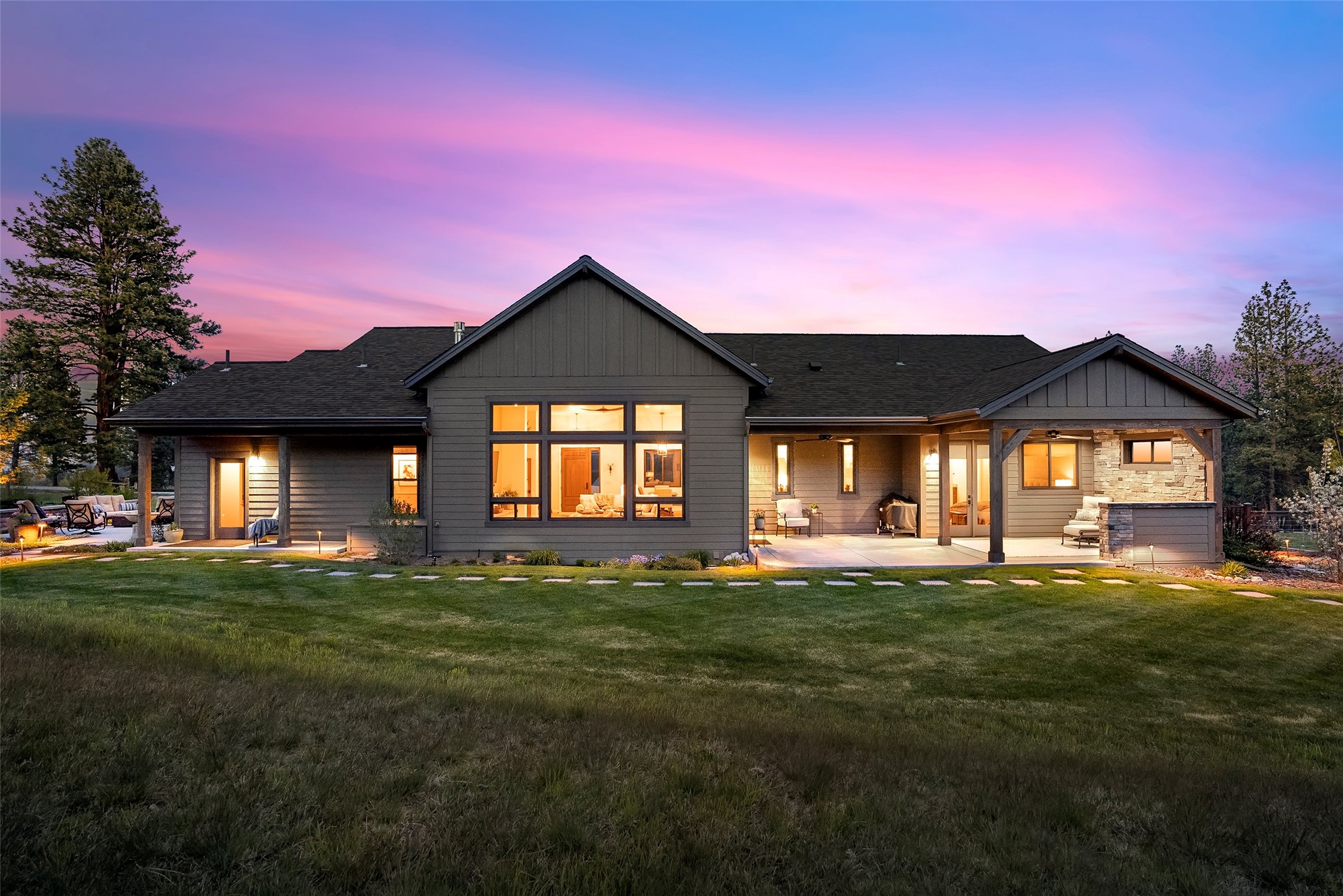 786 Saddleback Drive
