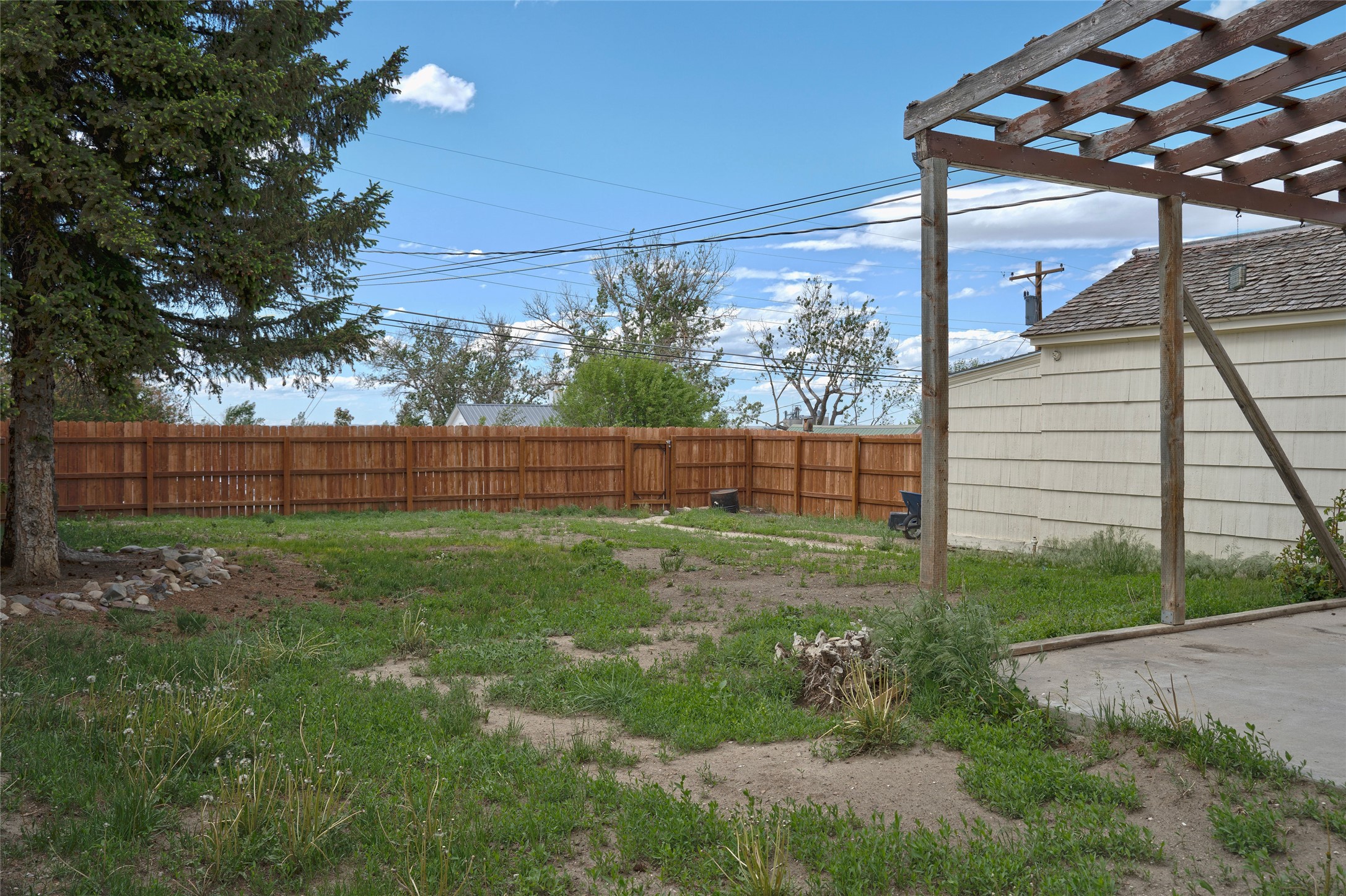 126 9th Avenue SE