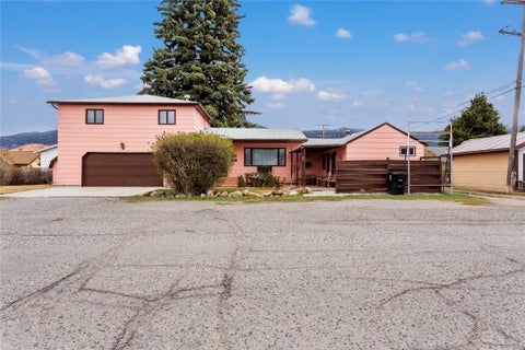 Photo of 2100 Wall Street, Butte, MT 59701 (MLS # 30072418)