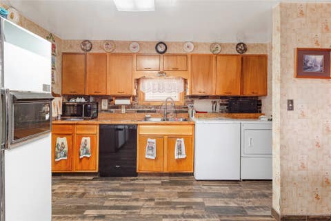 Tiny photo for 2100 Wall Street, Butte, MT 59701 (MLS # 30072418)