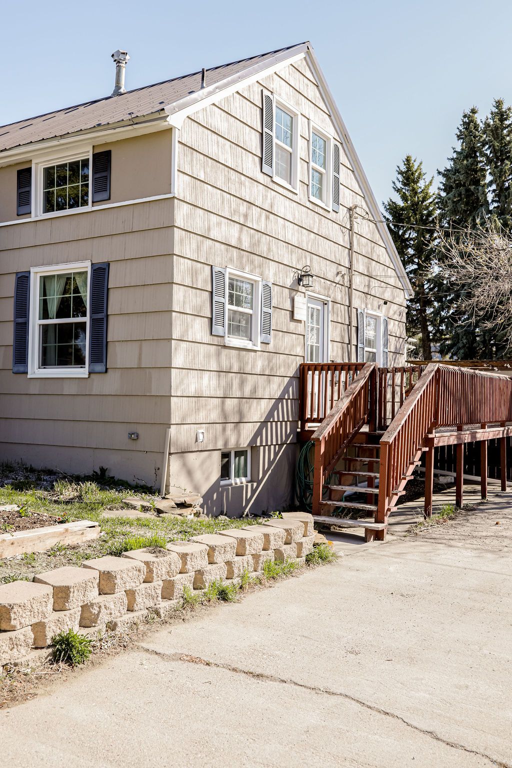 18 2nd Street SE