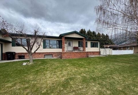 Photo of 105 Country Club Lane, Butte, MT 59701 (MLS # 30050947)