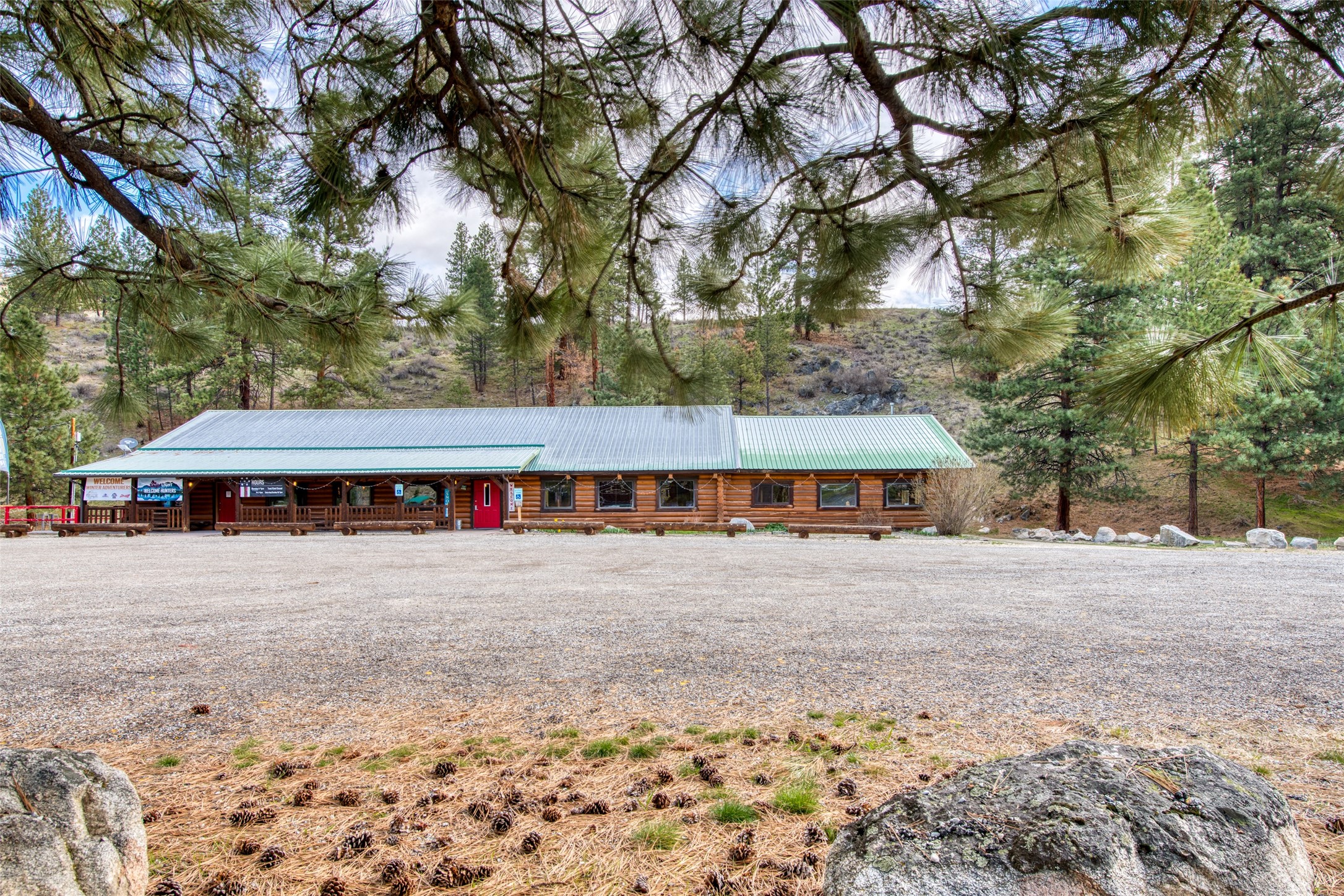 Conner, Montana 59827, United States, ,Commercial,Active,59898