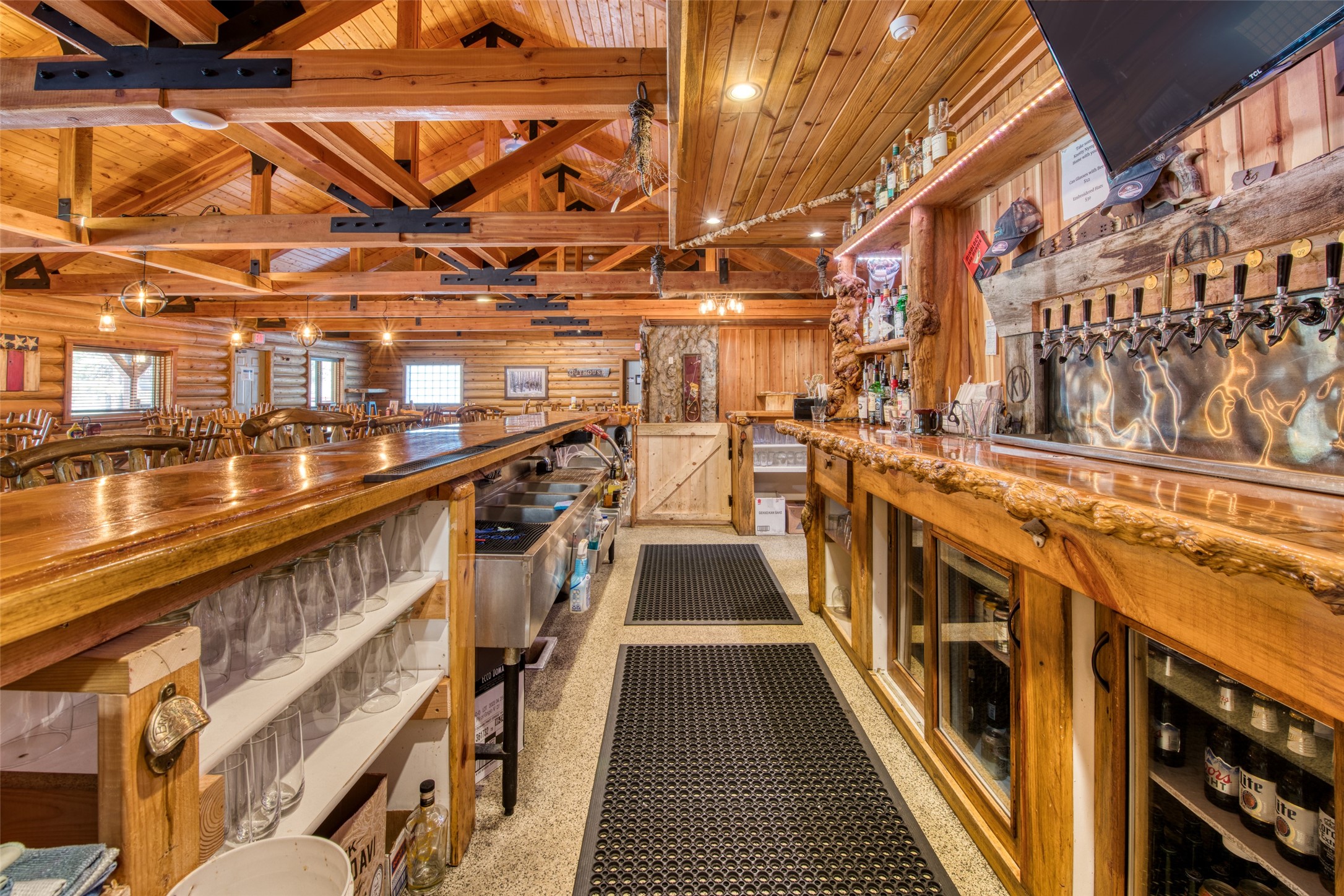 Conner, Montana 59827, United States, ,Commercial,Active,59898