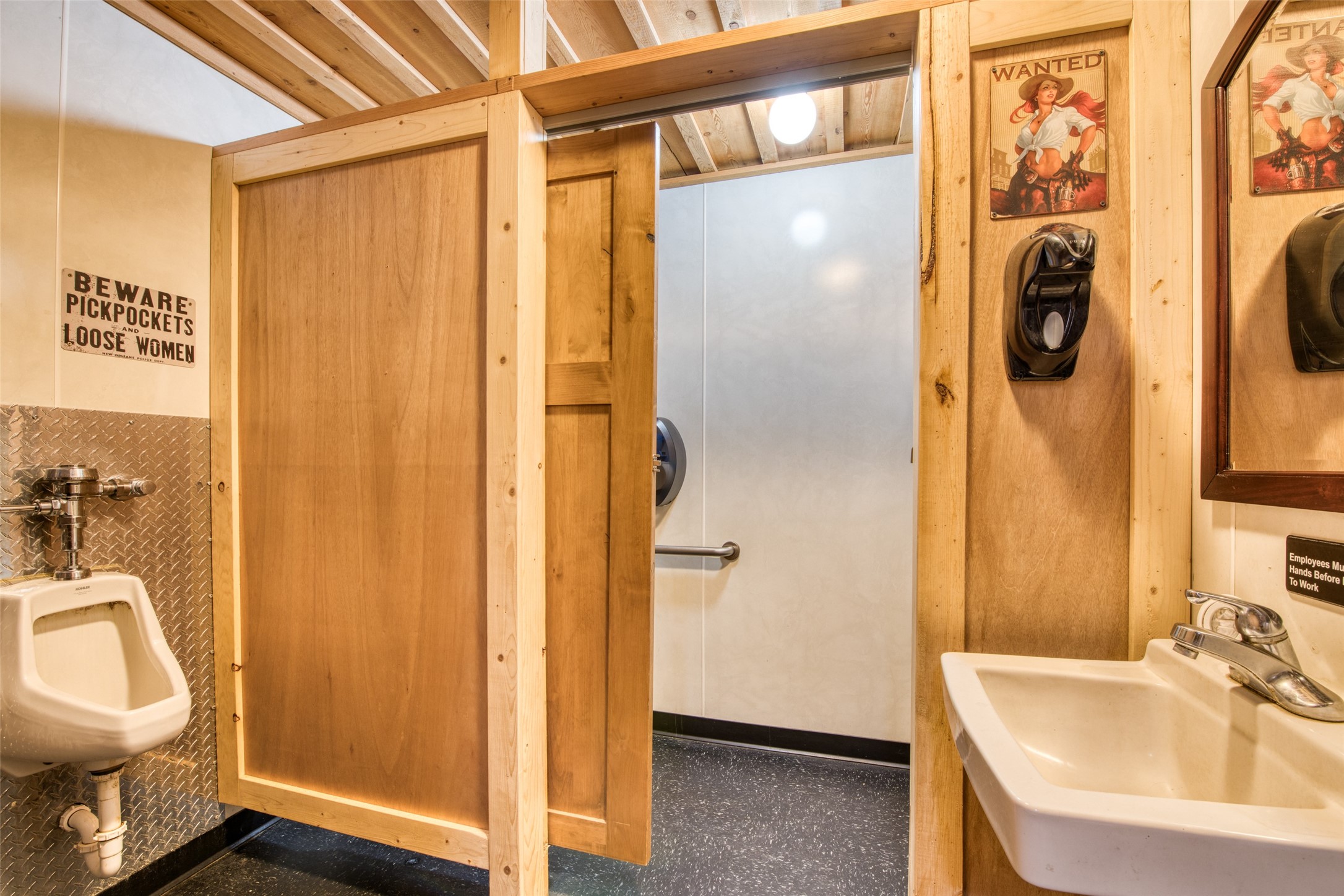 Conner, Montana 59827, United States, ,Commercial,Active,59898