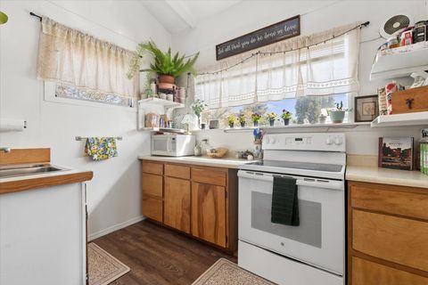 Tiny photo for 1034 4th Avenue W, Kalispell, MT 59901 (MLS # 30068916)