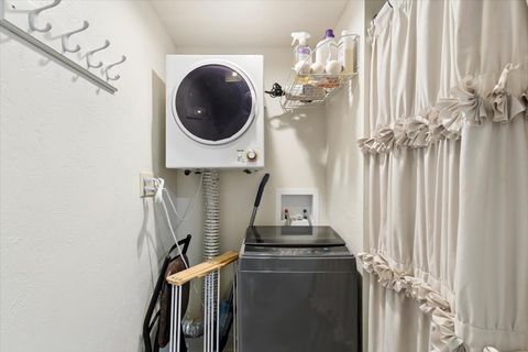 Tiny photo for 1034 4th Avenue W, Kalispell, MT 59901 (MLS # 30068916)