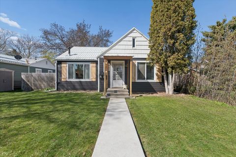 Photo of 1034 4th Avenue W, Kalispell, MT 59901 (MLS # 30068916)