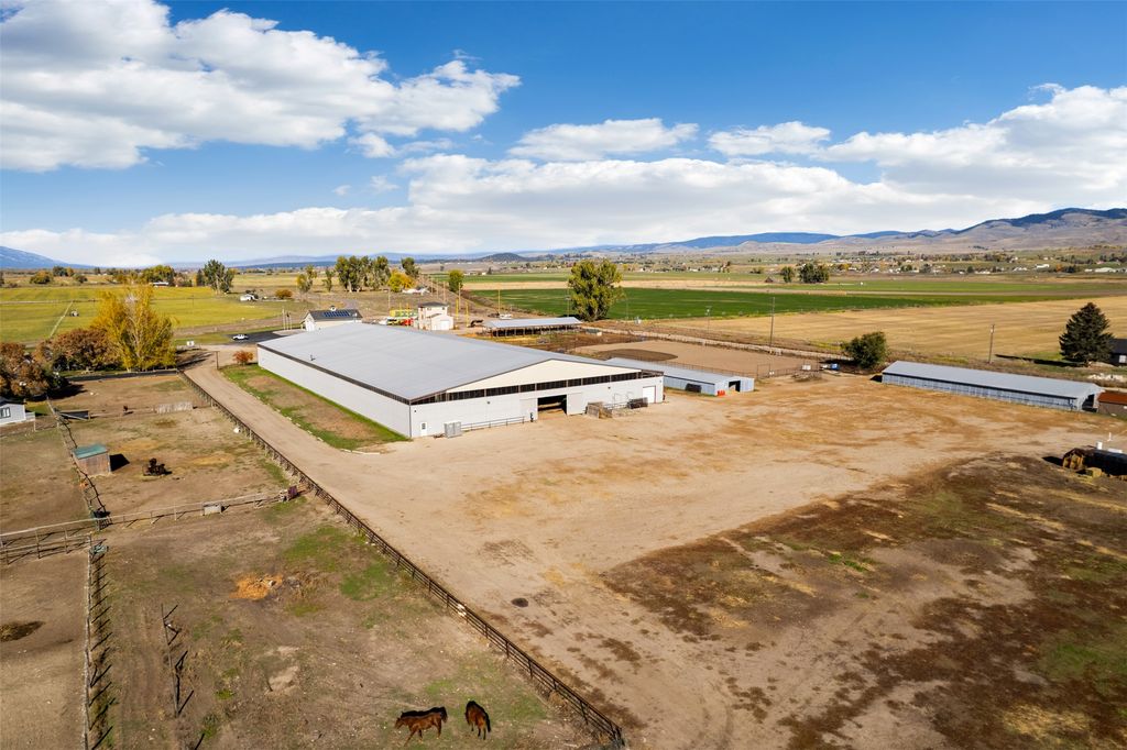 Photo of 224 Rusty Spur Way, Corvallis, MT 59828 (MLS # 30060114)