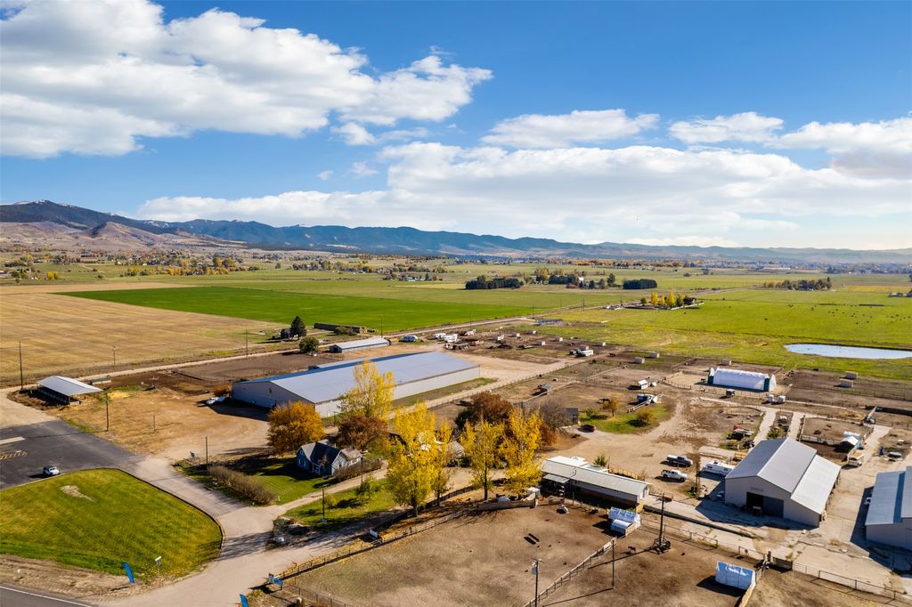 Photo of 224 Rusty Spur Way, Corvallis, MT 59828 (MLS # 30060114)