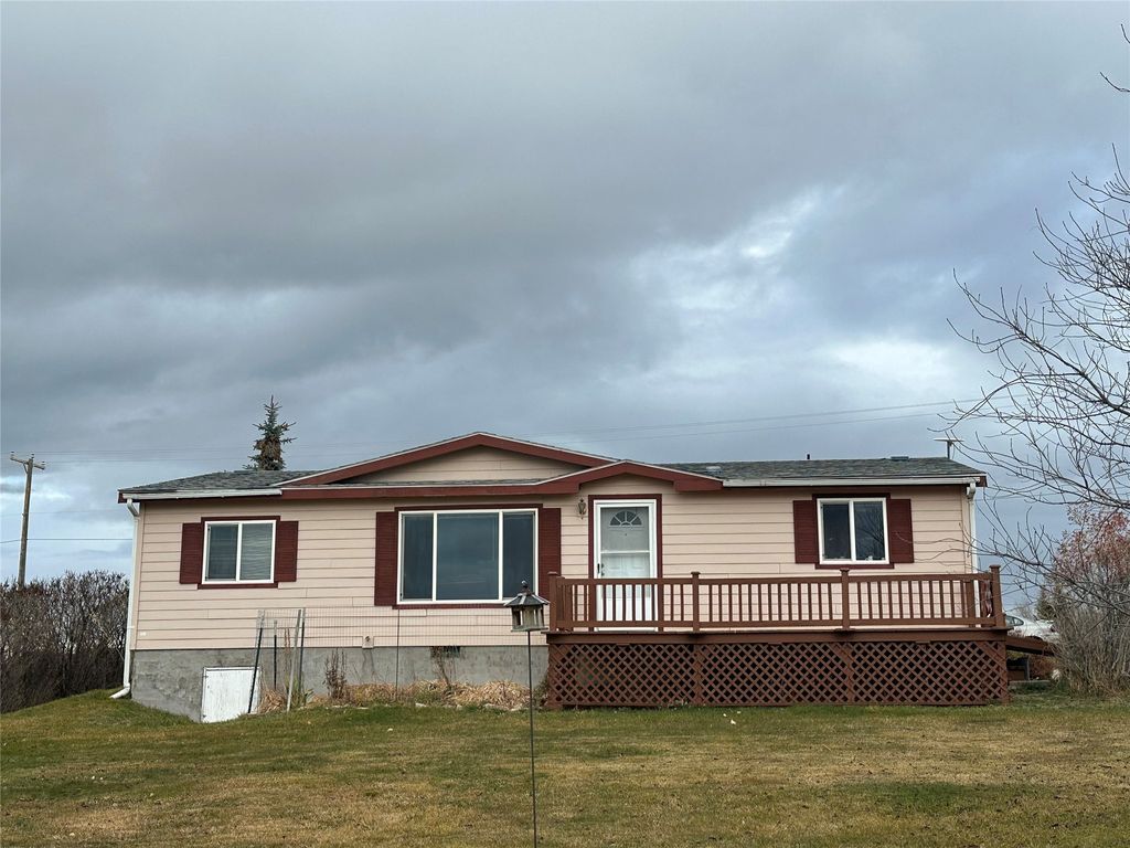 Photo of 1009 1st Avenue SW, White Sulphur Springs, MT 59645 (MLS # 30060819)