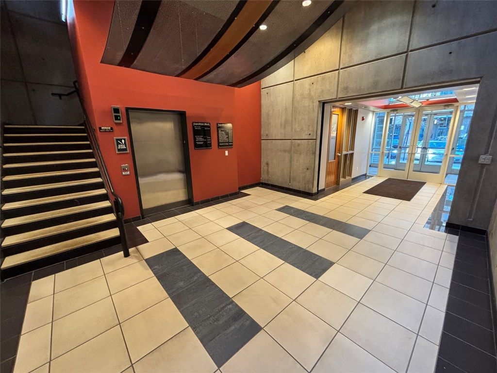 Photo of 825 Great Northern Boulevard #202, Helena, MT 59601 (MLS # 30061511)