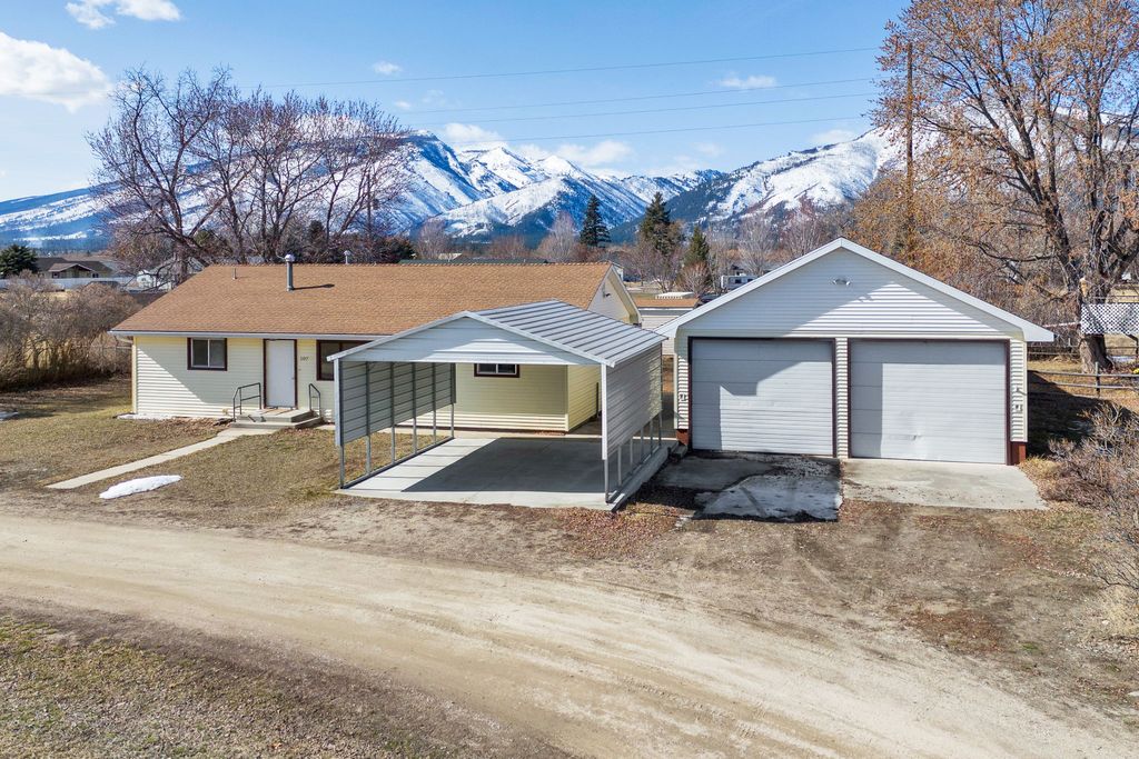 Photo of 107 W Cooper Lane, Hamilton, MT 59840 (MLS # 30063982)