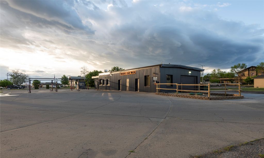 Photo of 1201 Cedar Street, Helena, MT 59601 (MLS # 30060195)