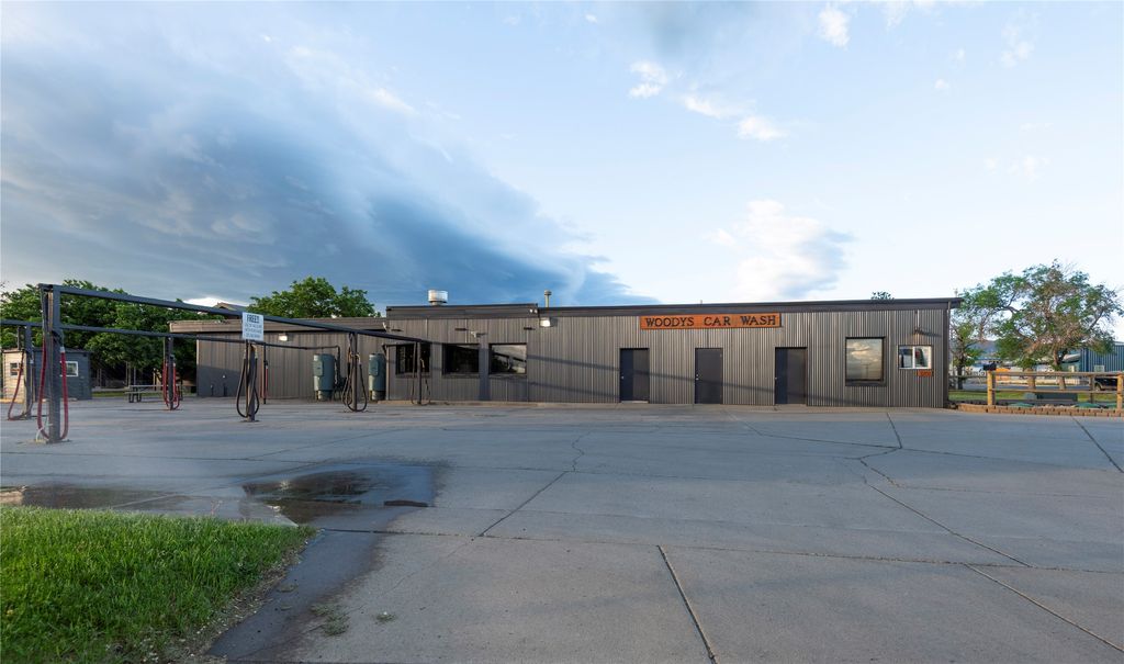 Photo of 1201 Cedar Street, Helena, MT 59601 (MLS # 30060195)