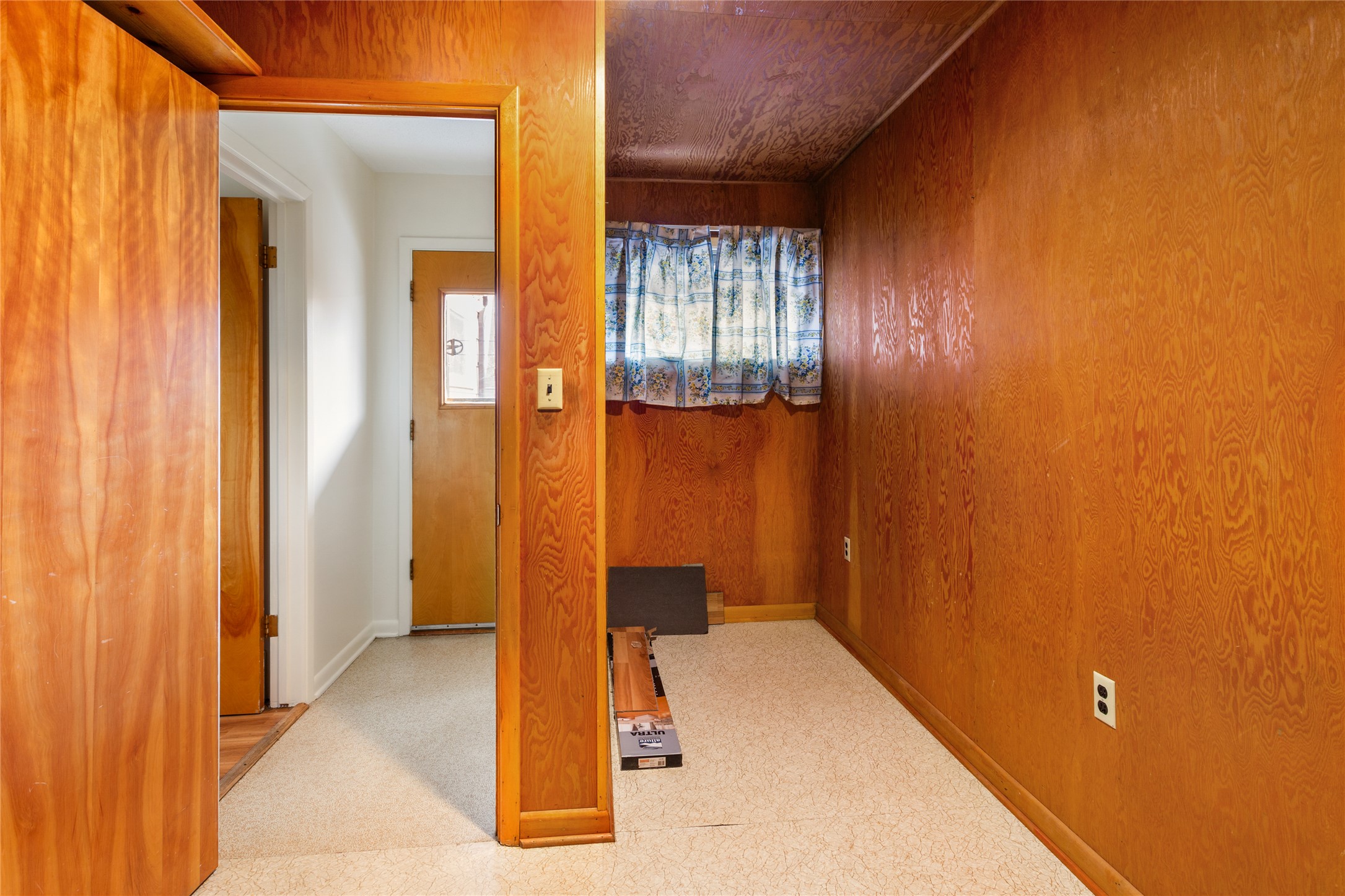 Butte, Montana 59701, United States, 1 Bedroom Bedrooms, ,1 BathroomBathrooms,Residential,Pending,24913