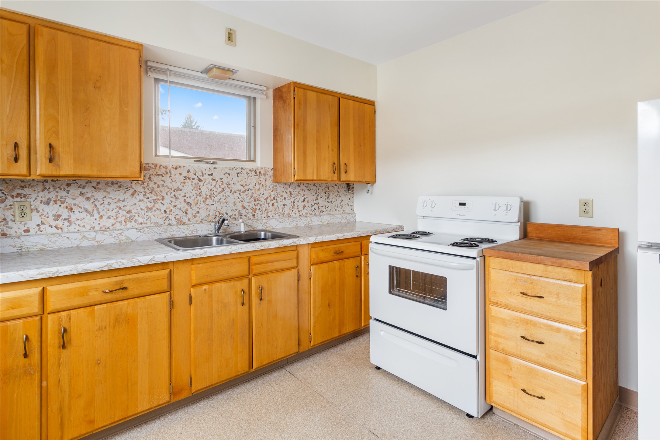 Butte, Montana 59701, United States, 1 Bedroom Bedrooms, ,1 BathroomBathrooms,Residential,Pending,24913