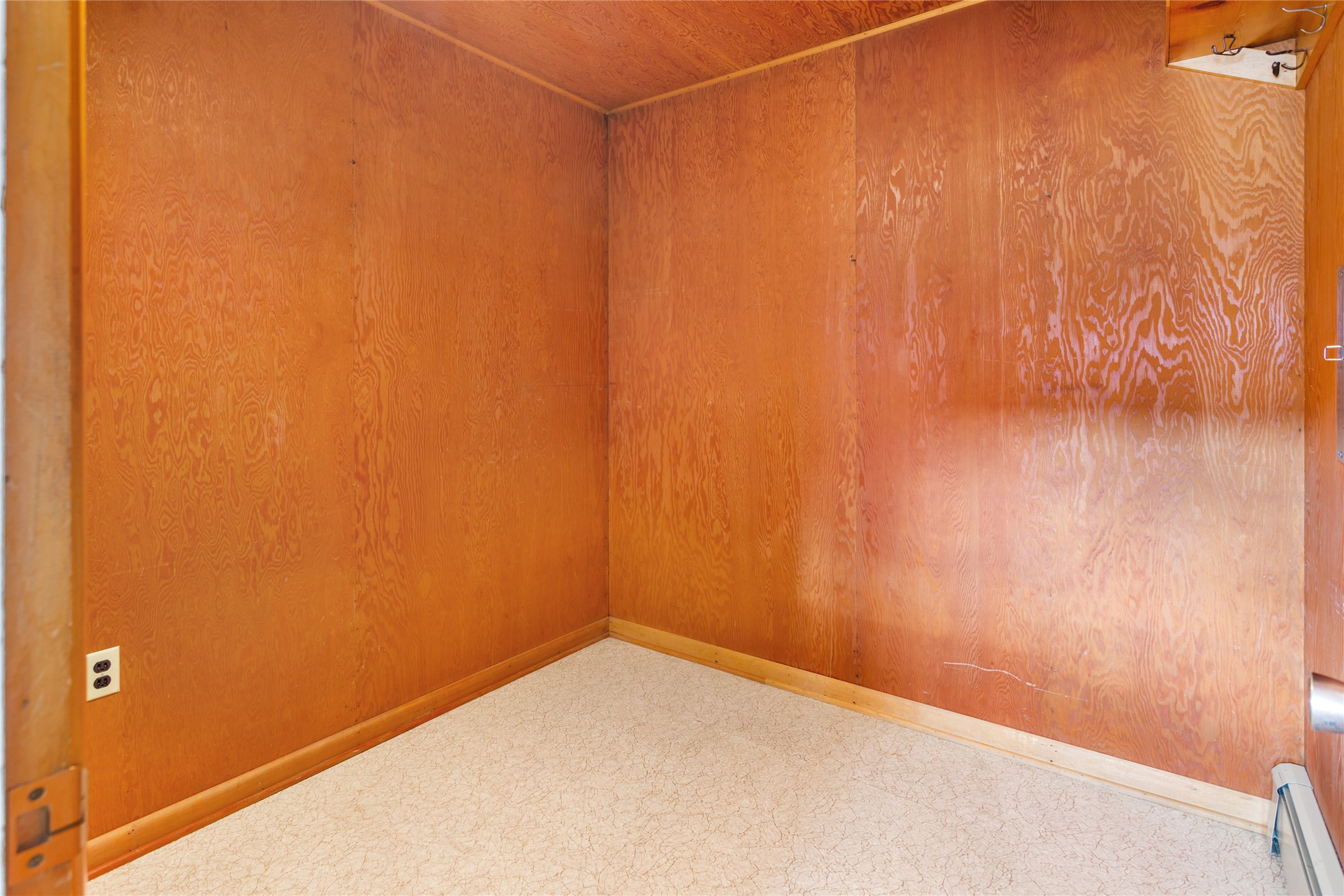 Butte, Montana 59701, United States, 1 Bedroom Bedrooms, ,1 BathroomBathrooms,Residential,Pending,24913