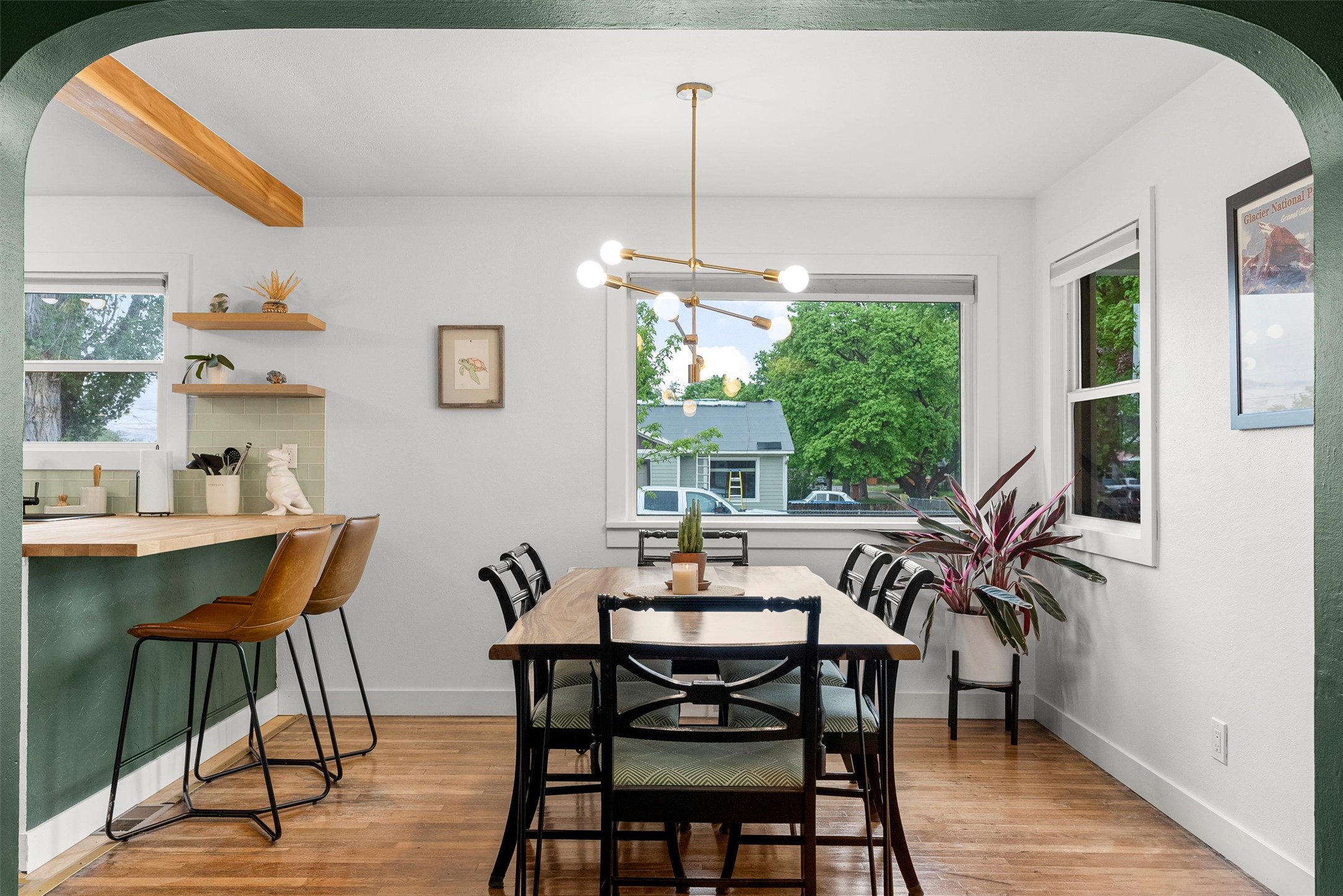 1533 S 10th Street W