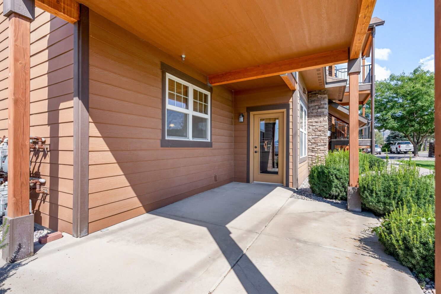 Missoula, Montana 59808, United States, 2 Bedrooms Bedrooms, ,2 BathroomsBathrooms,Residential,Pending,196927