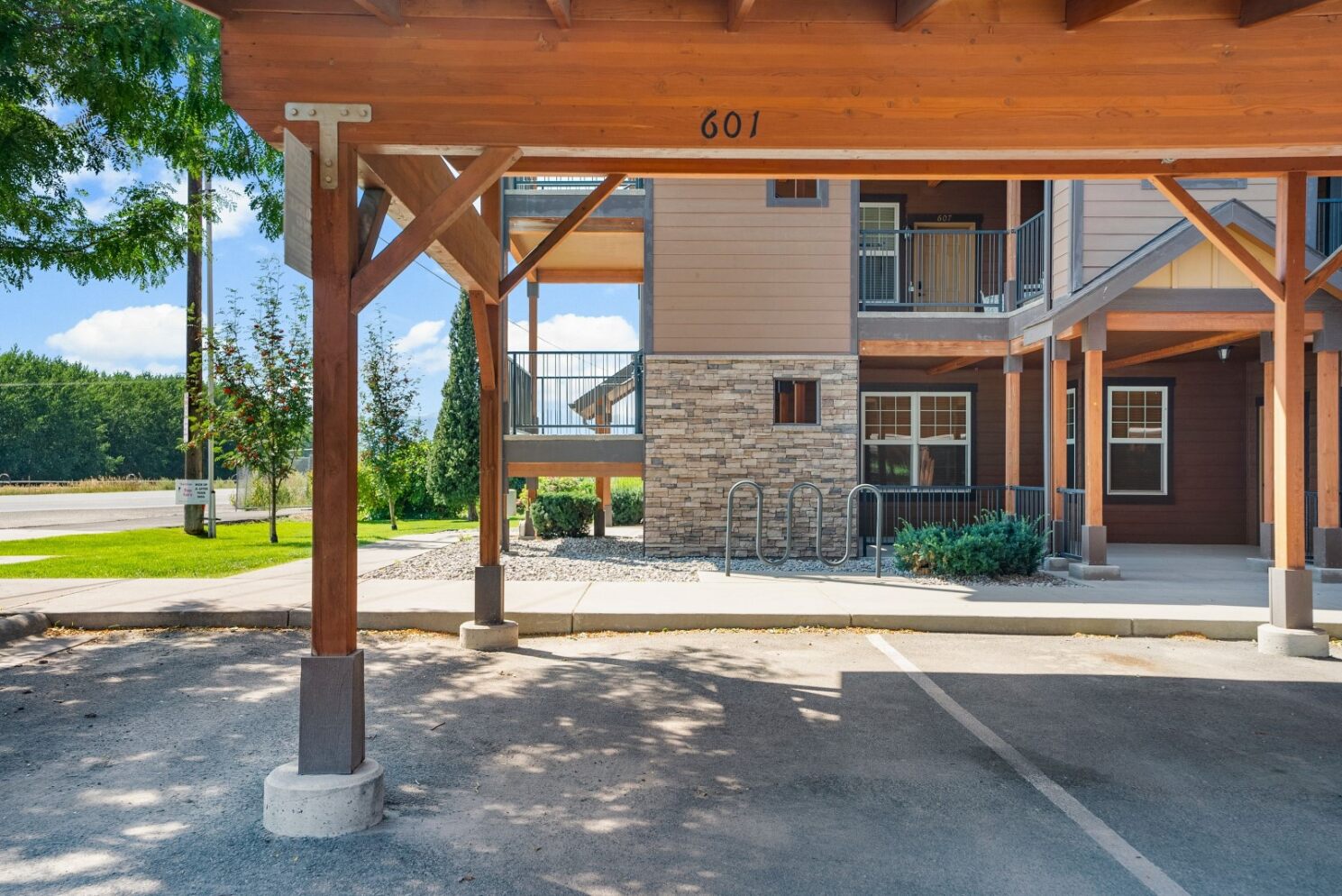 Missoula, Montana 59808, United States, 2 Bedrooms Bedrooms, ,2 BathroomsBathrooms,Residential,Pending,196927