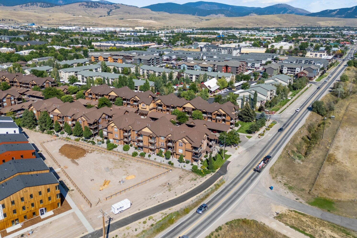 Missoula, Montana 59808, United States, 2 Bedrooms Bedrooms, ,2 BathroomsBathrooms,Residential,Pending,196927